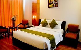 Quynh Huong Hotel